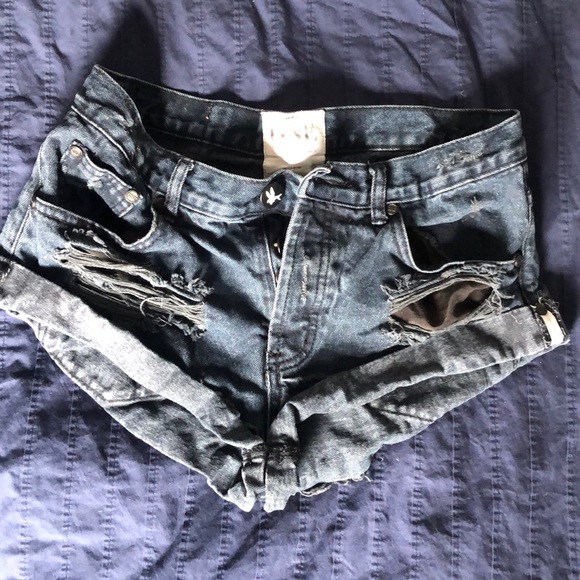 One Teaspoon Black Denim Shorts - Picture 1 of 3